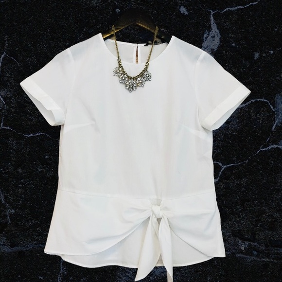 Banana Republic Factory Tops - NWT- Banana Republic Short Sleeve Knotted Top